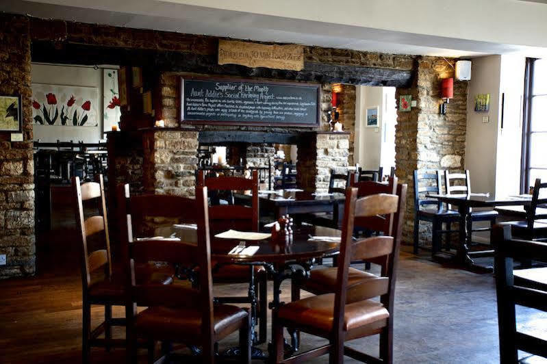 Priory Inn Tetbury Dış mekan fotoğraf